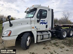 2012 Freightliner Cascadia  125 Day Cab Truck in Wisconsin