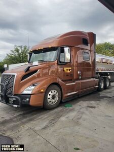 Volvo VNL Sleeper Truck in North Dakota